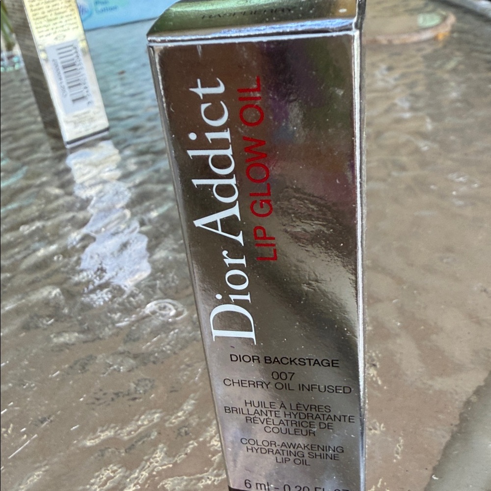 Dior Addict Lip Glow Oil - Red Raspberry - Picture 2 of 5